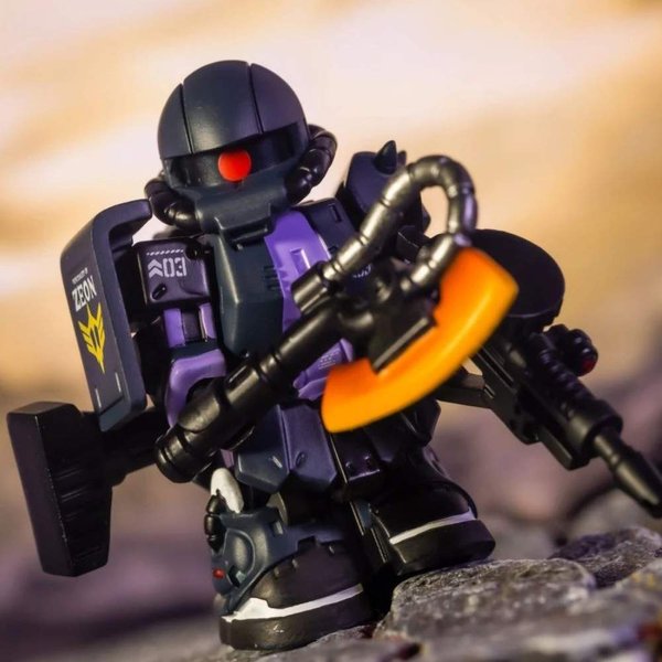 Gundam Zaku Black Tri-stars