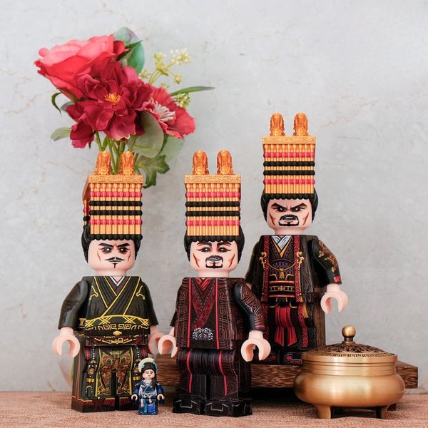 Giant Qin Shi Huang, Han Gao Zu and Han Wu Di