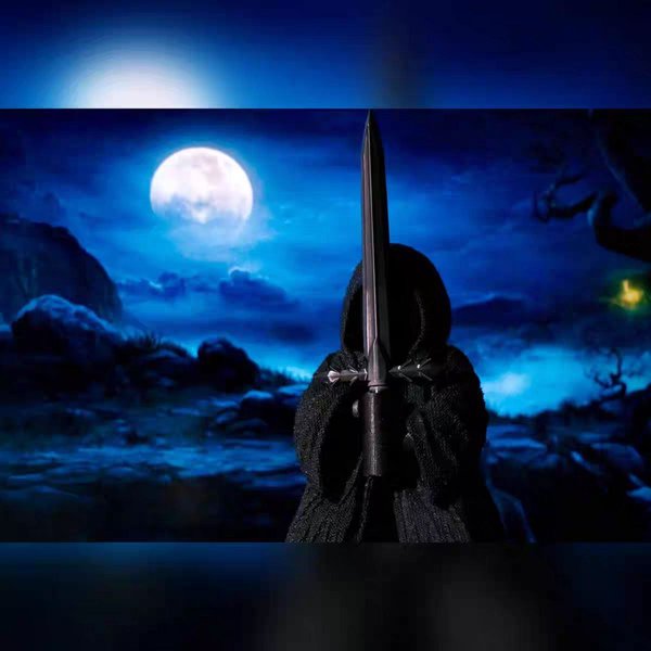 Lord of the Rings Giant Ringwraith of Mordor Statue