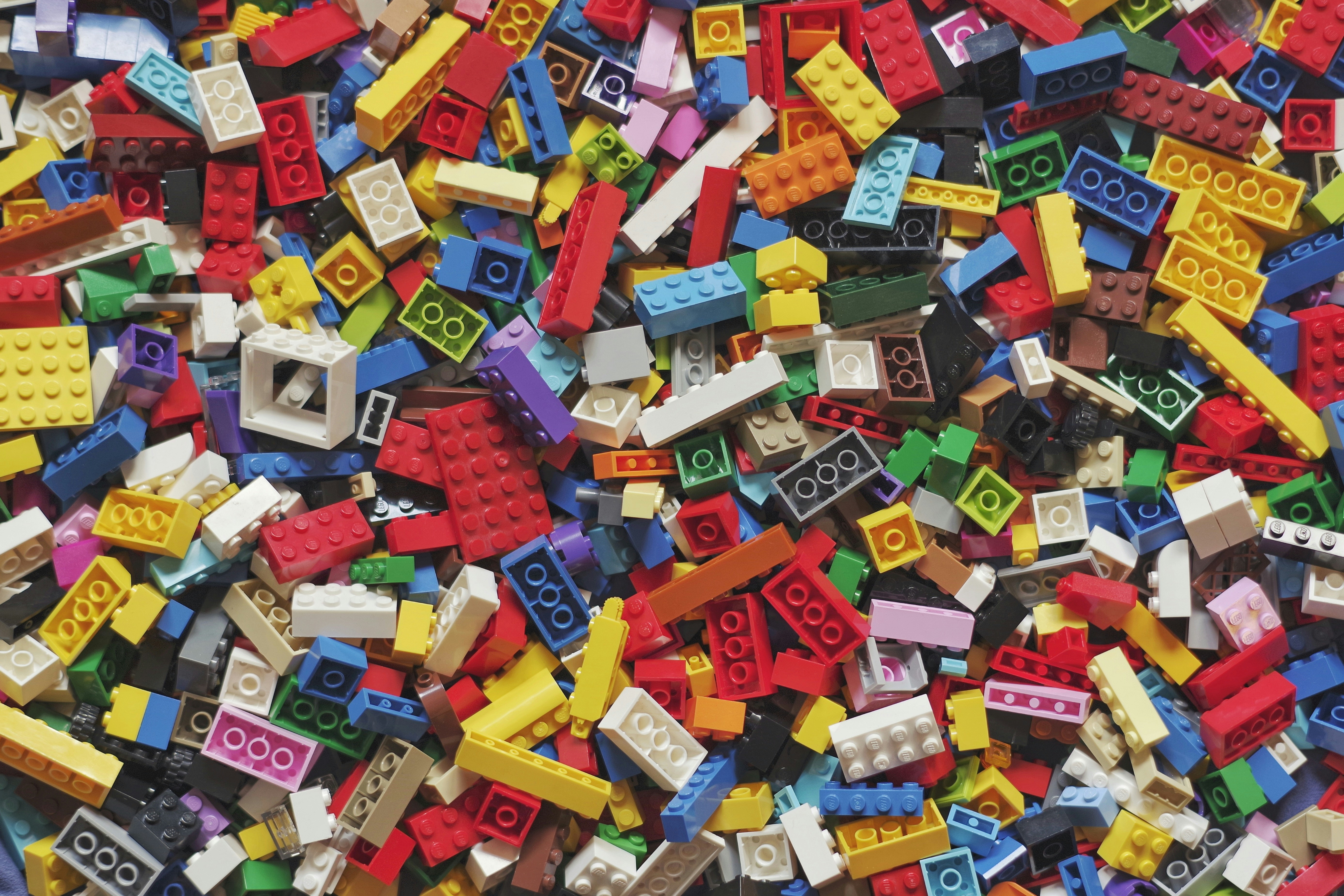 Can Building Bricks Help Teach Business Strategy? 